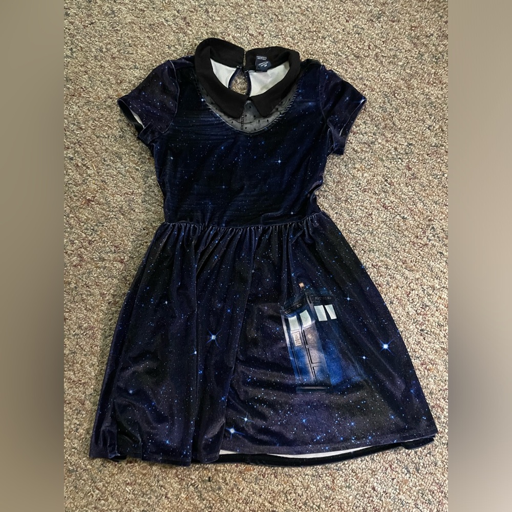 Doctor Who Hot Topic velvet Dress size S
